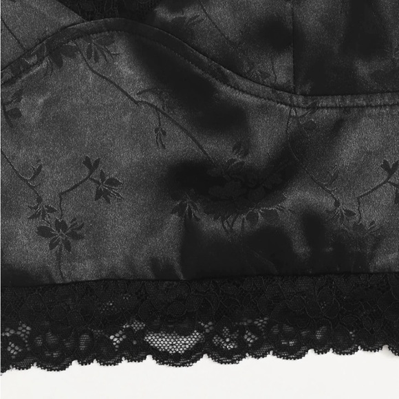 Crop satin cami with lace - Picture 4 of 8